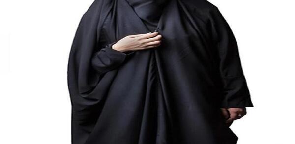 عکس قاآنی با چادر مشکی