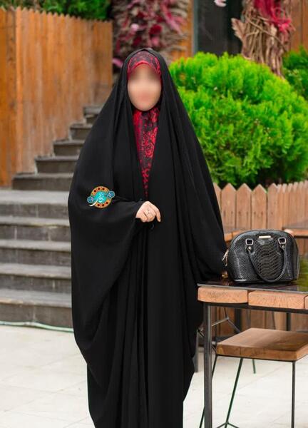عکس هنری با چادر مشکی