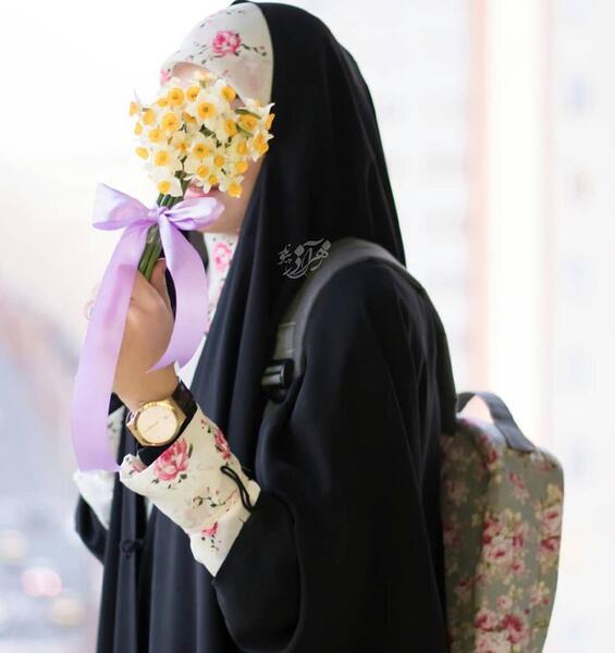عکس هنری با چادر مشکی