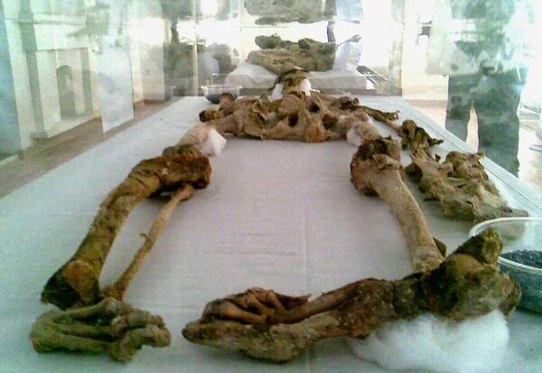 عکس غار مردان نمکی