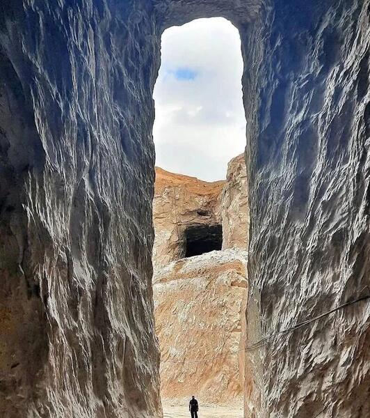 عکس غار مردان نمکی