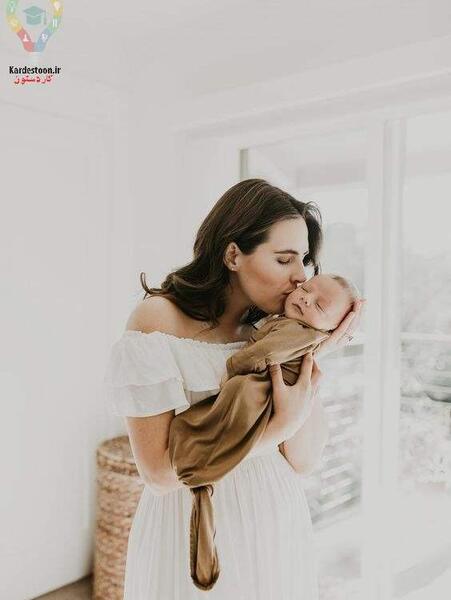 عکس مادر با سه فرزند