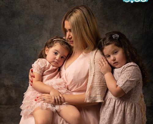 ژست عکس مادر فرزندی
