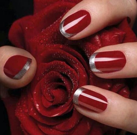 عکس ناخن لاک زده قرمز