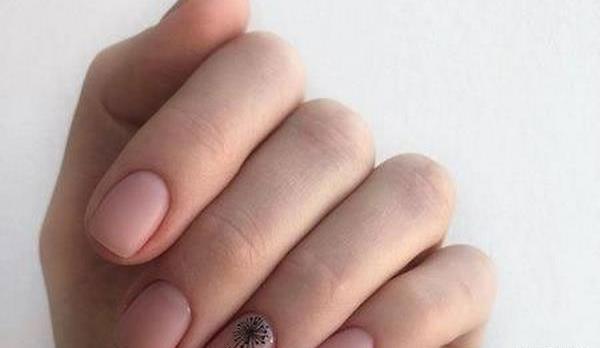 عکس ناخن لاک ژل کوتاه