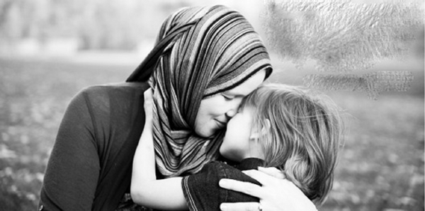 عکس عشق مادر به فرزند