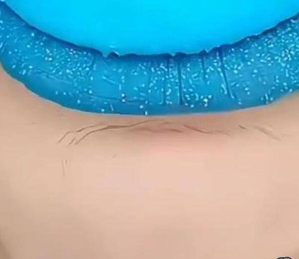 پروفایل عکس لب اسمر فود