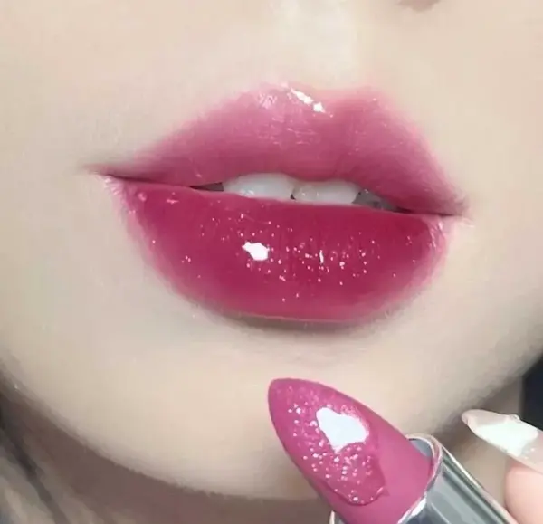 عکس آرایش لب کره ای