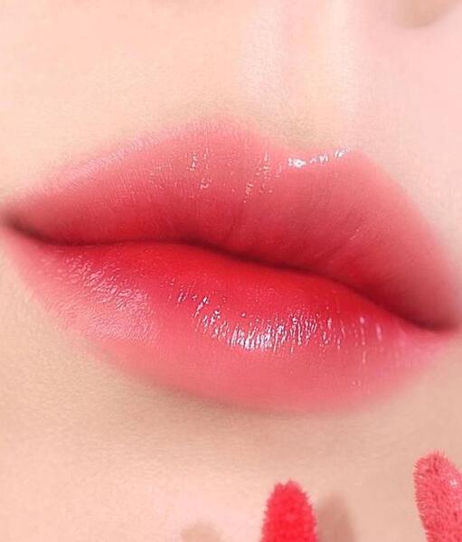 عکس آرایش لب کره ای