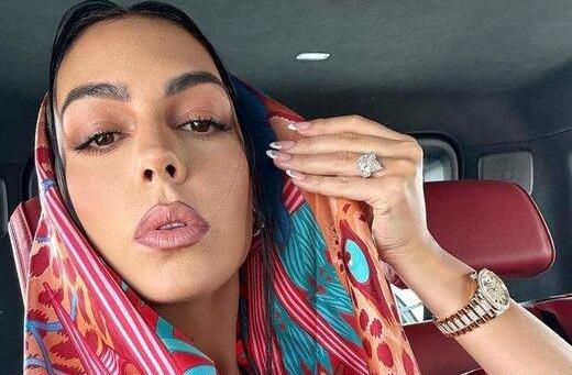 عکس لب جورجینا