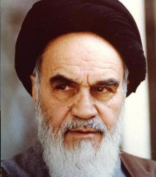 عکس خمینی لب حوض