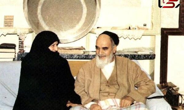 عکس خمینی لب حوض