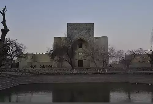 عکس امام لب حوض
