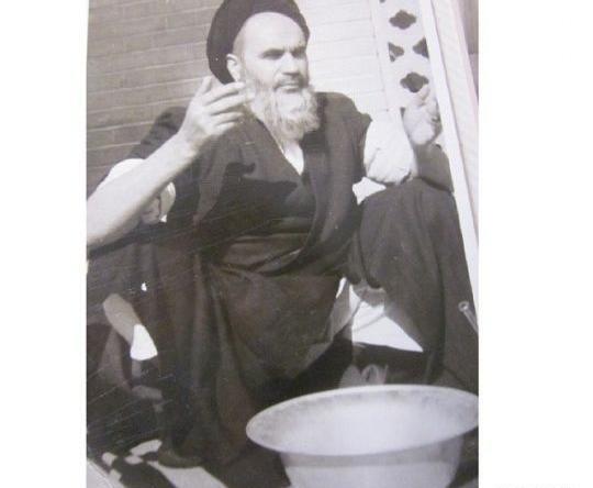 عکس امام لب حوض