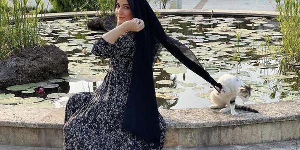 عکس دختر لب حوض
