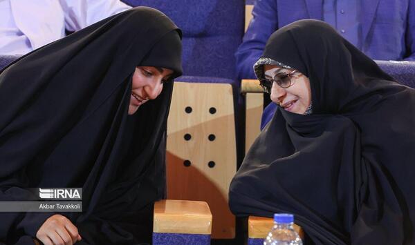 عکس بی حجاب زینب سلیمانی