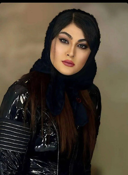 عکس بی حجاب مریم مومن