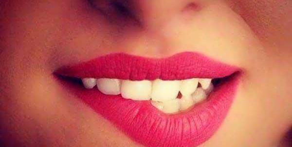 عکس پروفایل لب خنده