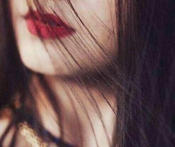 عکس لب دخترانه طبیعی