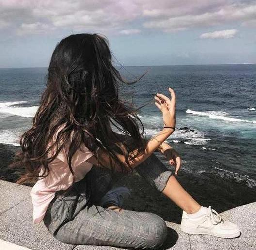 عکس لب دخترونه برای پروفایل