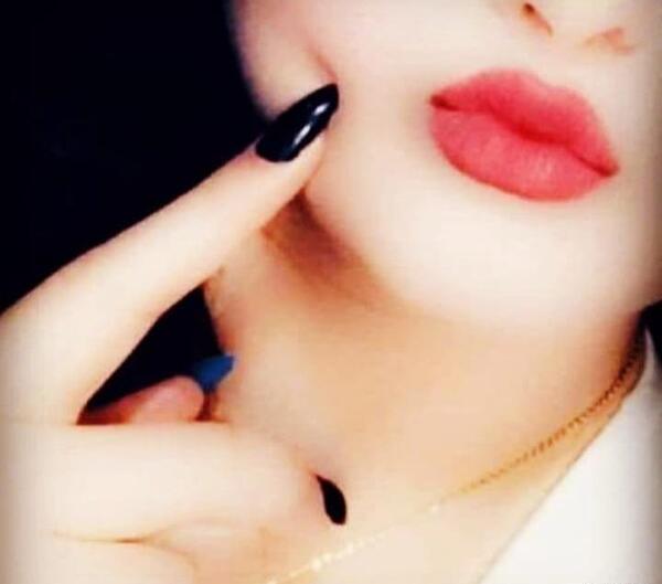 عکس لب دخترونه برای پروفایل