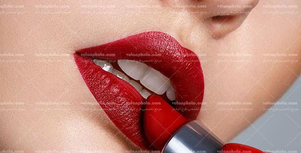 عکس لب رژلبی