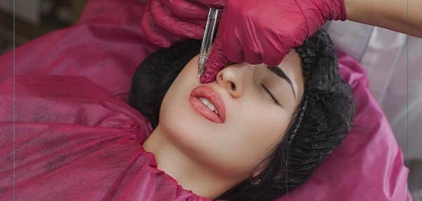 عکس لب ژل زده زیبا