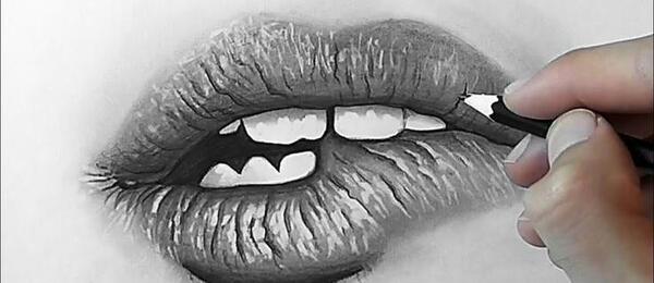 عکس لب برای طراحی سیاه قلم
