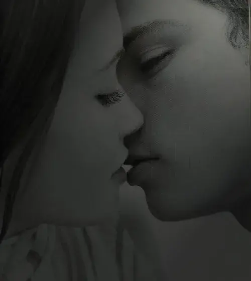 عکس لب عاشقانه ویسگون