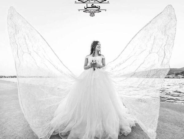 عکس عروسی لب دریا
