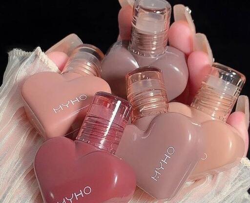 عکس رژ لب قلبی