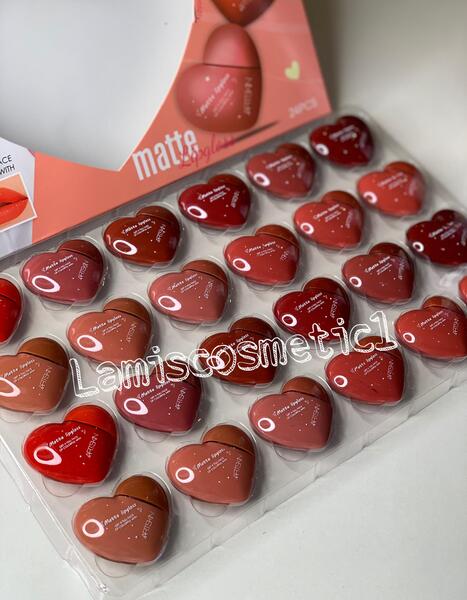 عکس رژ لب قلبی