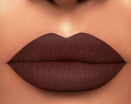 عکس رژ لب قهوه ای روشن