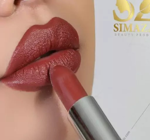 عکس رژ لب قهوه ای تیره
