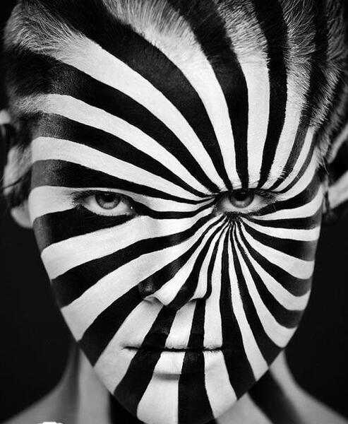 عکس نقاشی سیاه سفید منظره