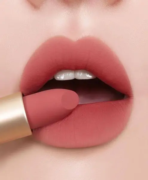عکس رژ لب کالباسی