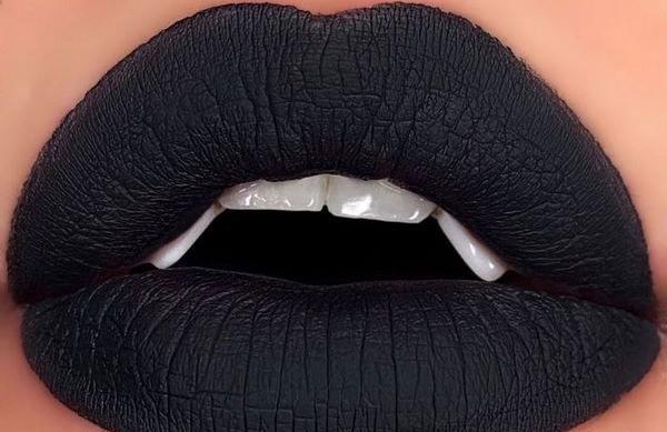 عکس رژ لب مشکی