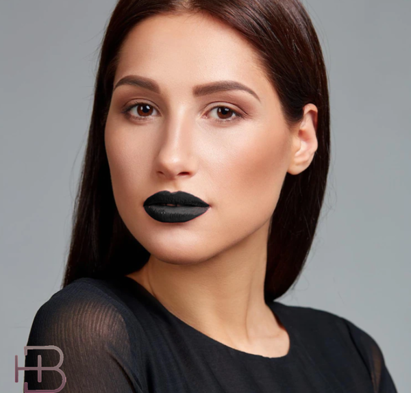 عکس رژ لب مشکی