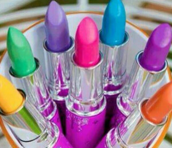 عکس رژ لب های زیبا