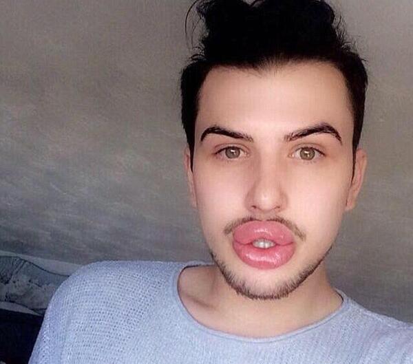 عکس لب زبان