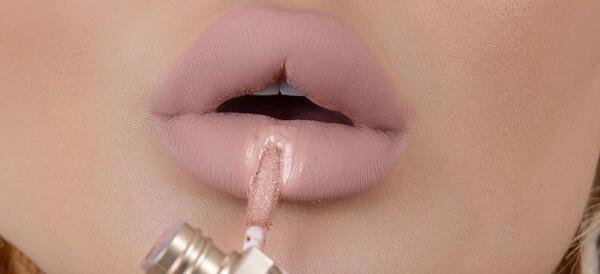 عکس رژ لب کالباسی مات