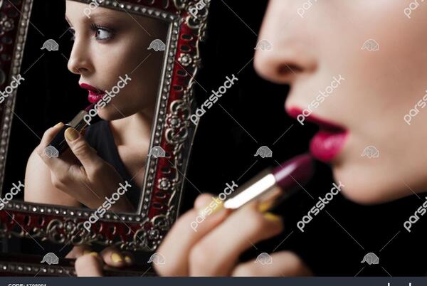 عکس رژ لب دخترانه کوچک