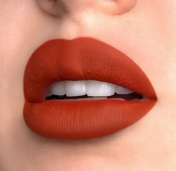 عکس رژ لب دخترانه کوچک