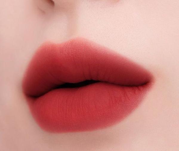 عکس لب های کوچک