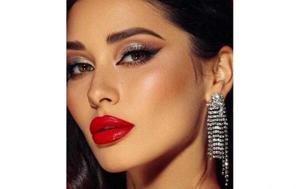 عکس رژ لب قرمز قهوه ای