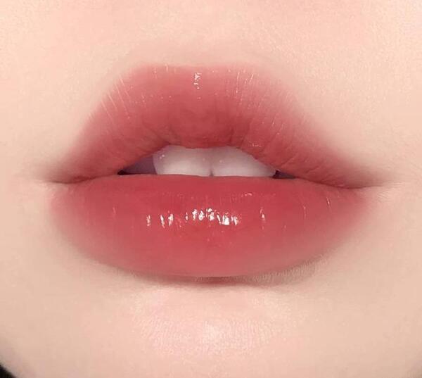 عکس رژ لب فانتزی دخترانه