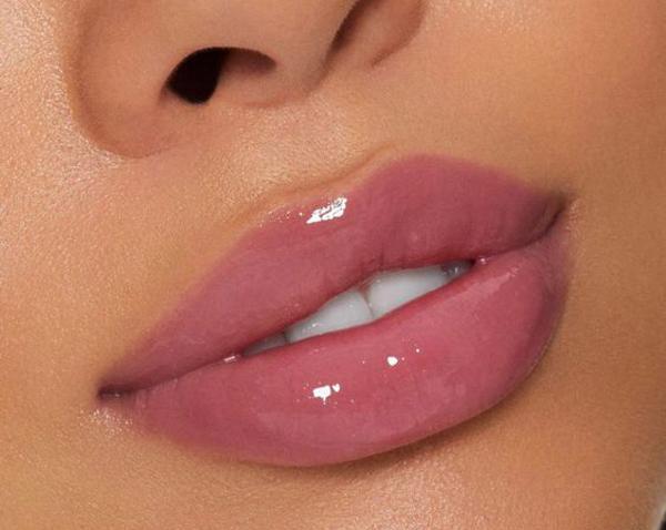 عکس لب غنچه ای