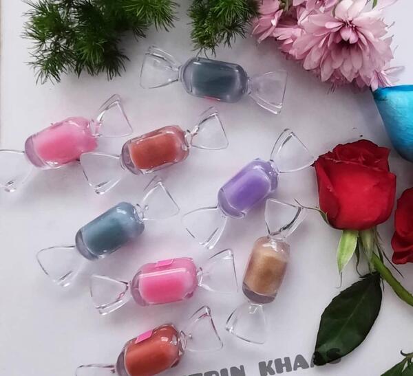 عکس لب برای طراحی رنگی