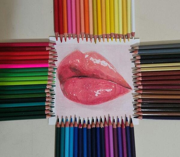 عکس لب برای طراحی رنگی
