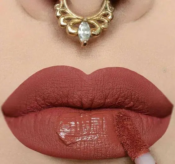 عکس رژ لب سرخابی